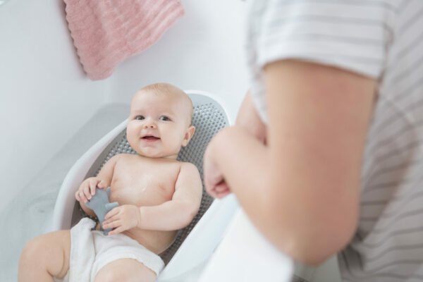 מושב כסא תומך לאמבטיה של התינוק אפור 0-6 חודשים